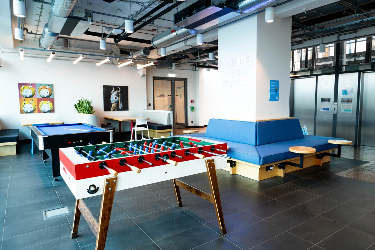Immobilienfotos Berlin Buero Spielbereich Kicker
