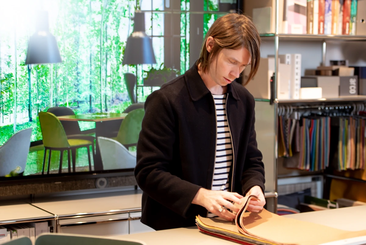 Unternehmensfotografie Mitarbeiter Stoffauswahl